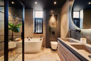 Badkamer zwart nis en spots | Plameco Plafonds